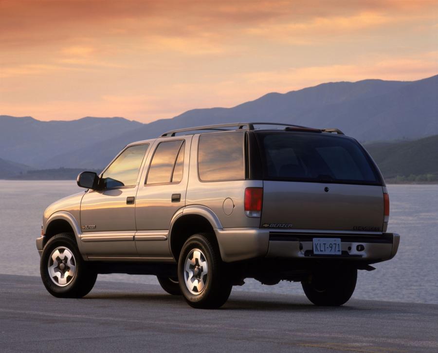  Chevrolet Blazer 1999 года  (фото 4 из 35)